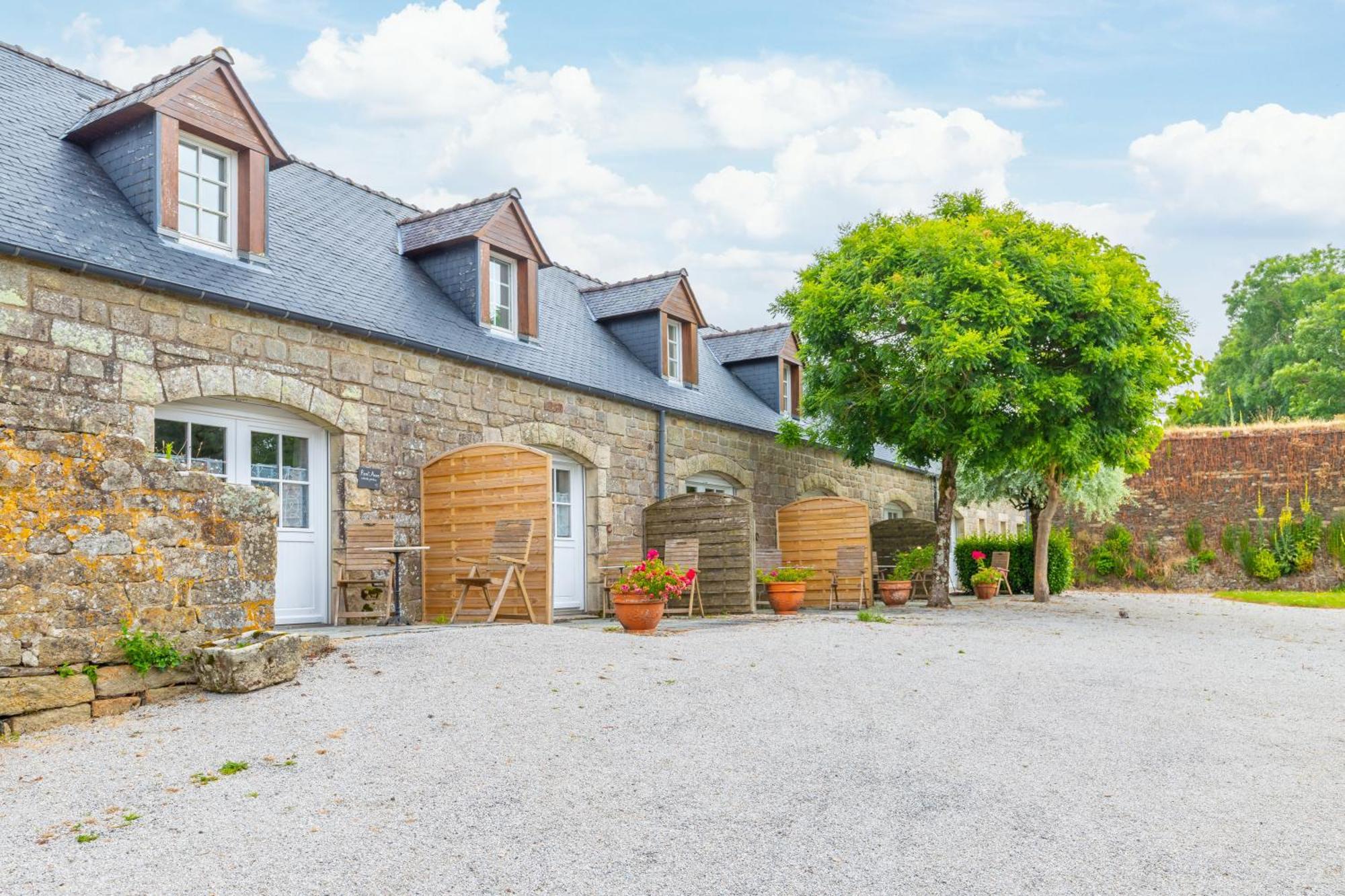 Manoir De Moellien, The Originals Relais Hotel Plonévez-Porzay Exterior photo